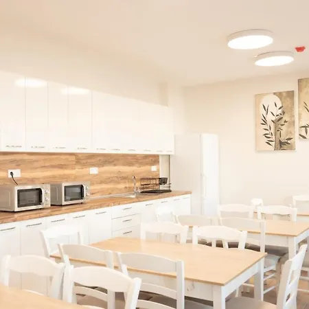 леглото Hostel
